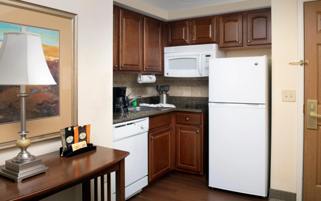 Staybridge Suites North Brunswick by IHG