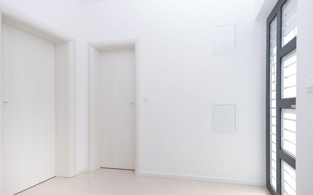 Inviting 2-bed Apartment in Podstrana