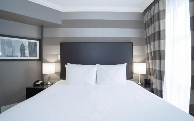 Stage West All-Suite Hotel & Theatre Restaurant