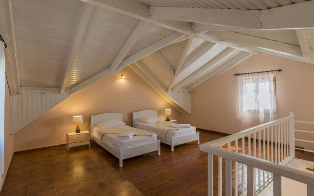 Albouro Seafront Apartments