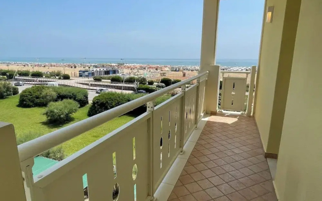 Apartment in a Prime Seafront Location