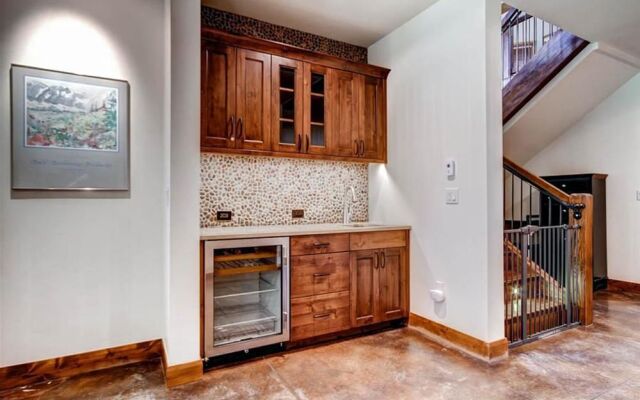 Cawha Outlook Chalet