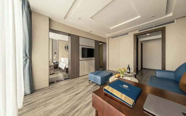 Mangata Beachfront Hotel