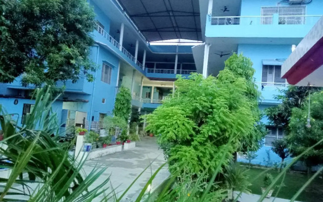Shri Yoga Mandir Guest House