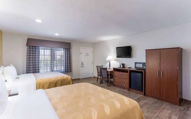 Mount Vernon Inn Escondido Downtown
