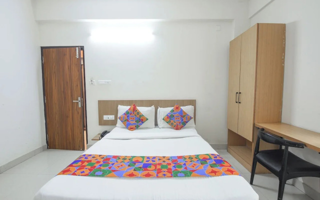 Fabhotel Golden Grand Inn