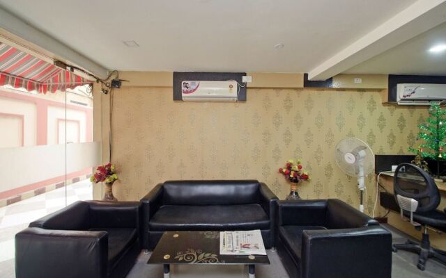 OYO 460 Hotel Ivory Residency