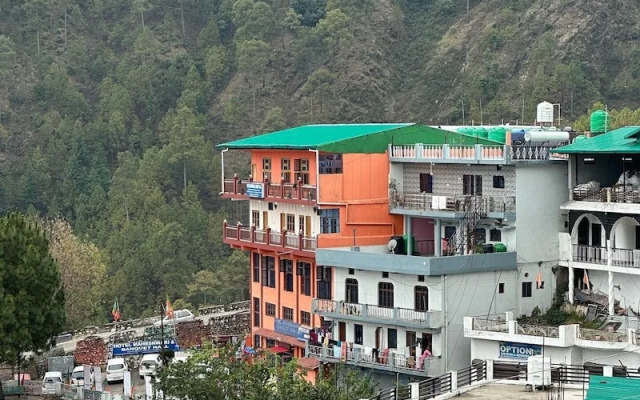 Hotel Maheshswari and Banquet Hall