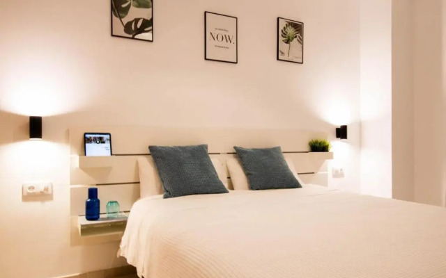 La Plaza-Colón, 1 habitación.