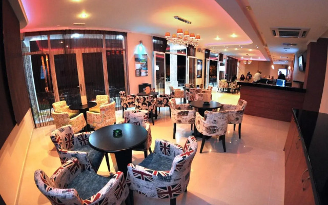 Dionysos Luxury Apartments