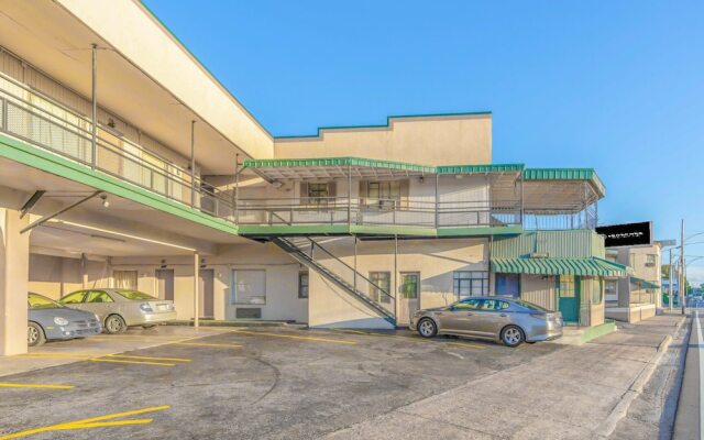 Economy Hotel Covington