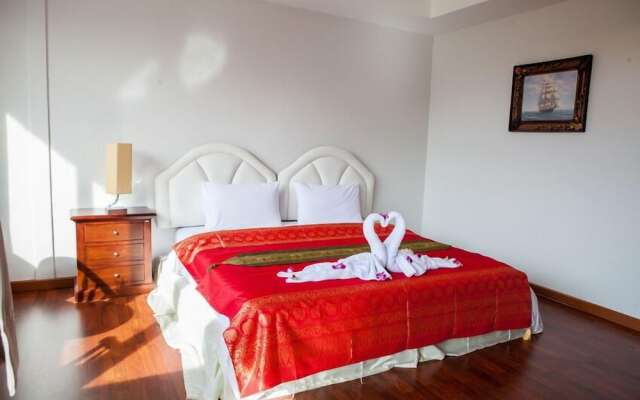 Triple Rund Place Hotel