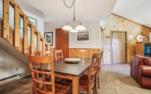 Pine Ridge 11e 2 Bedroom Condo