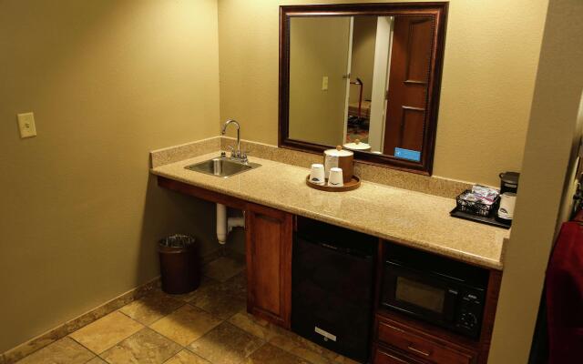 Hampton Inn & Suites McComb