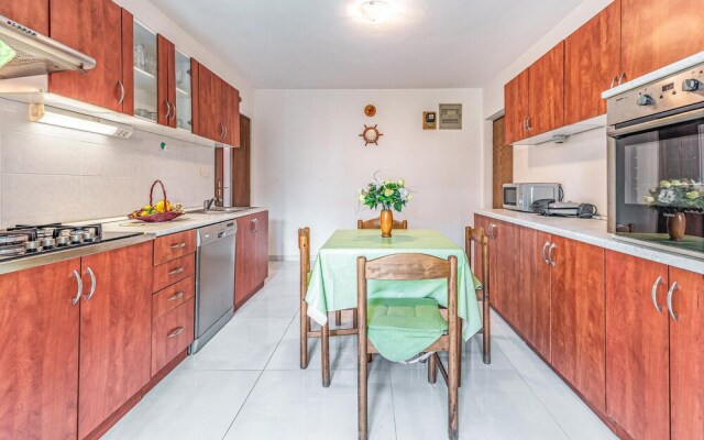 Stunning Home in Pula With Wifi and 7 Bedrooms