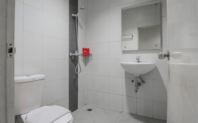 RedDoorz Plus near Simpang Rimbo Jambi