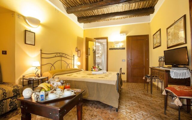 Double Triple Room in Naples City Center