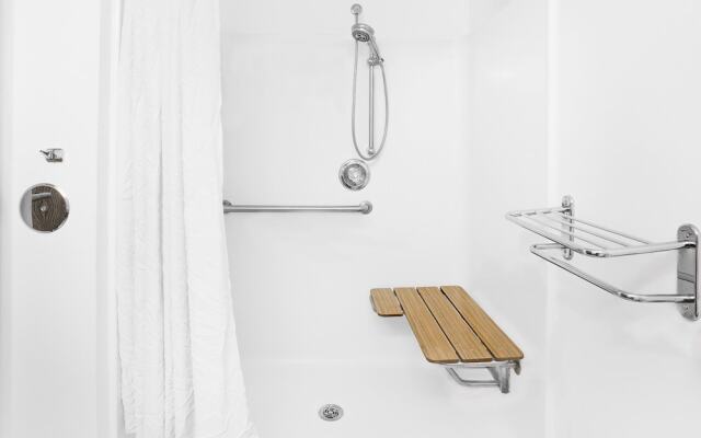 Microtel Inn & Suites Fond Du