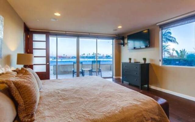 Waterfront Getaway 7 Townhouse