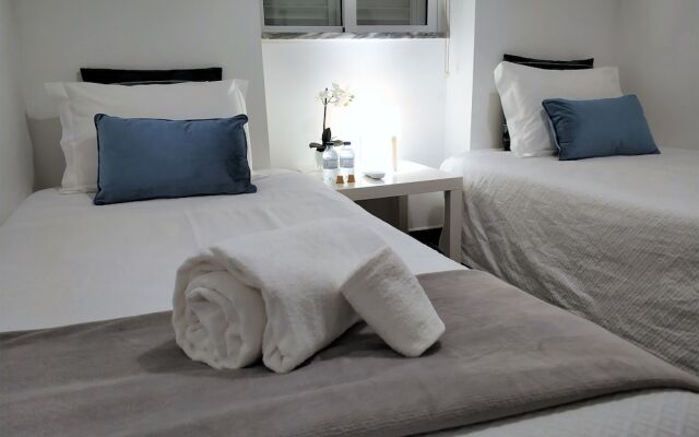 Sleep & Go Faro Airport Guest House
