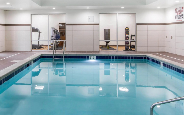 Comfort Suites West Omaha