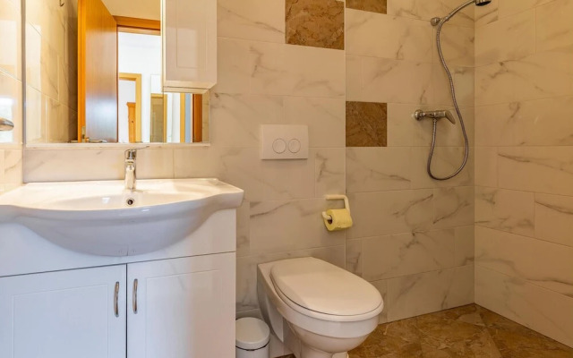 Beautiful Apartment in Pomer With 1 Bedrooms and Wifi