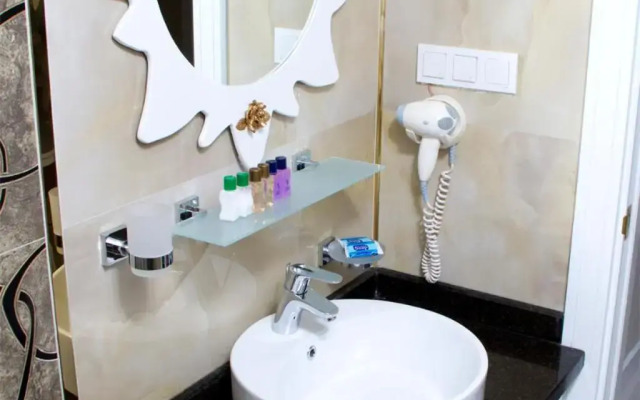 Ozkavak Hotel Kaleici