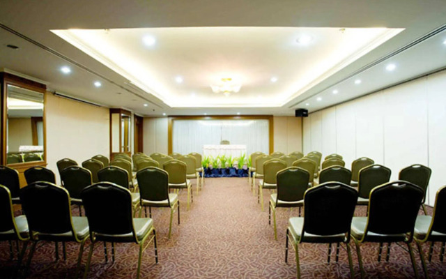 The Cha-am Methavalai Hotel