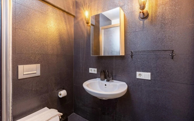 Flat Central Location on Rumeli Street Nisantasi