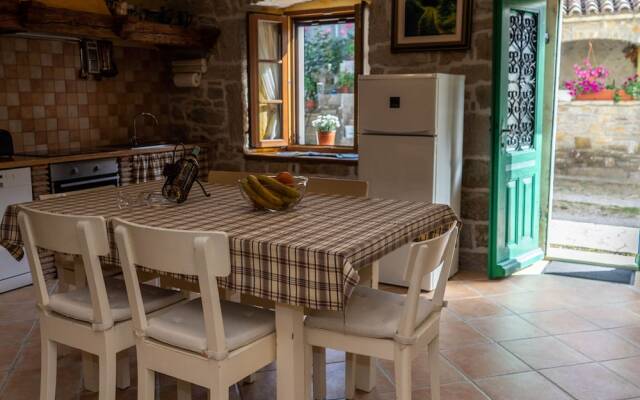 Comfortable Holiday Home With Pool
