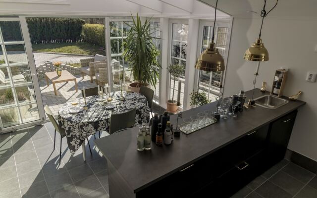 Business Home Club