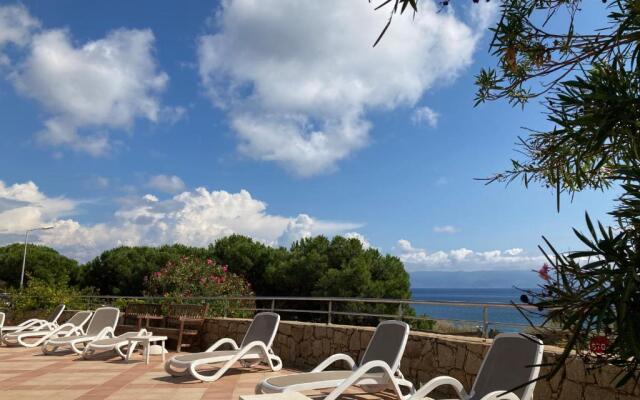 Appartement VAIANA avec piscine en bord de mer