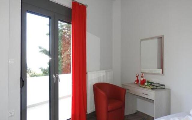 Theania Luxury Apartment