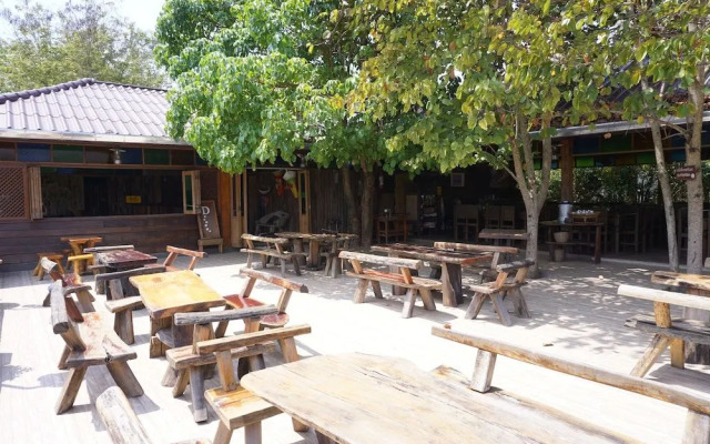 Phuruarounmai Resort