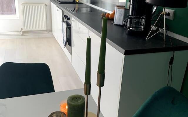 Spacious 3 Bed Apartment Cluj Floresti Near Vivo