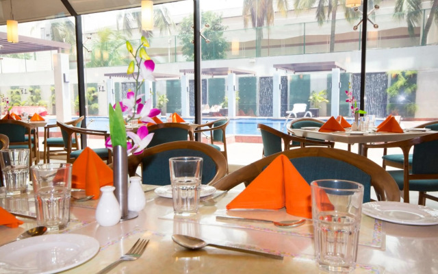 Dolphin Hotel