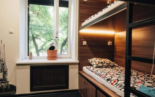 Anchor Park Capsule Hostel