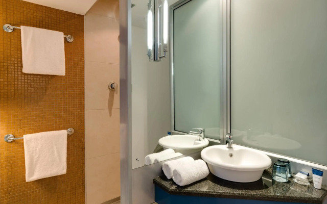 Protea Hotel by Marriott Cape Town Sea Point