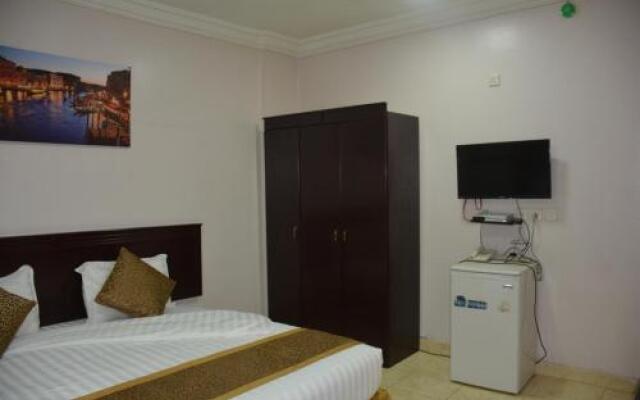 4Rent Hotel Suites (Al Rouda)