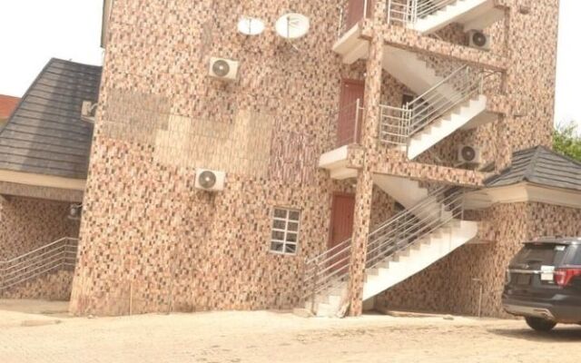Rodze Hotel & Suites