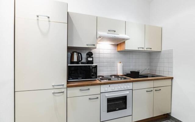 Spacious 3-room apt. 15 min to the city center