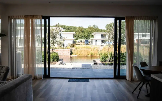 Water Villa With Garden and Jetty Near Harderwijk