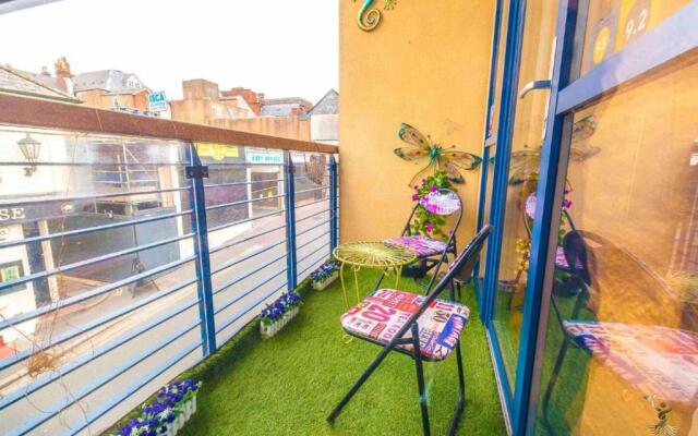 Smythen St, 2 bed apartment with balcony