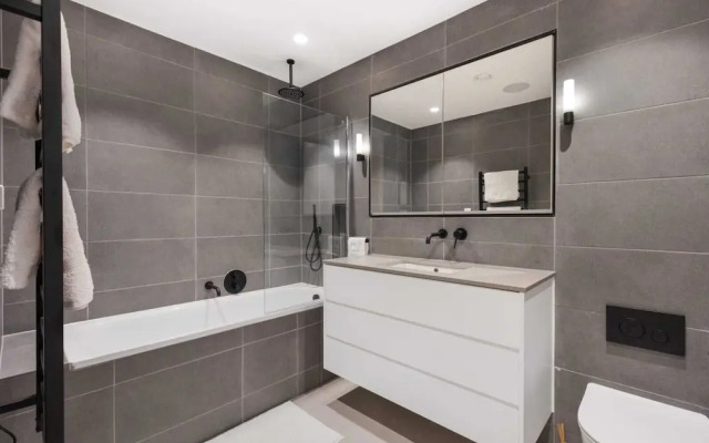 3br-sleeps8-central London-parking