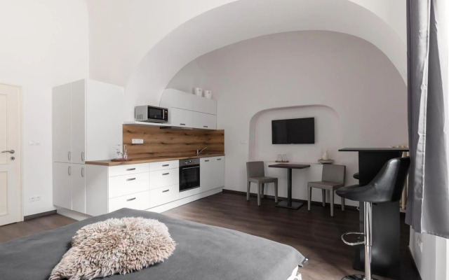 Old Town Square Residence by Emblem