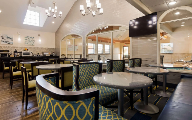 Best Western Plus Tulsa Inn & Suites