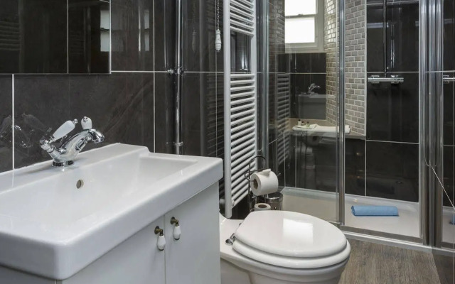 St. Giles Apartment
