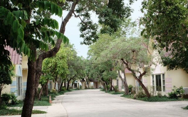 The Society Ayutthaya Resort Hotel