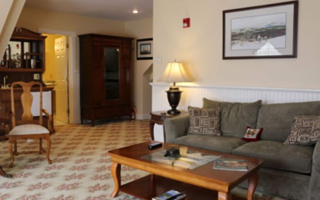 Kearsarge Inn