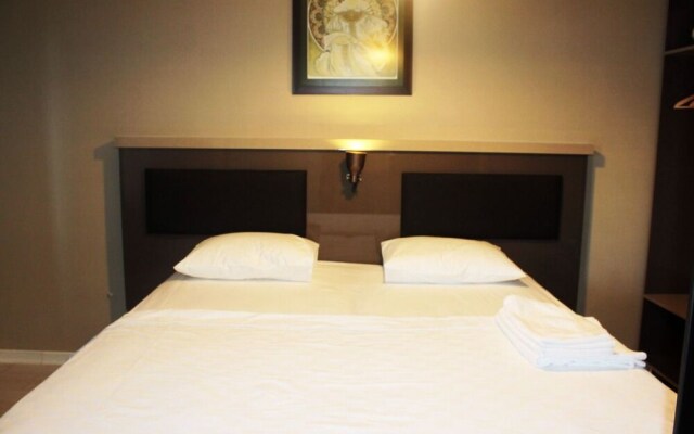 Maidos Hotel & Suites
